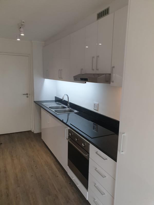 1 Bedroom Property for Sale in Zonnebloem Western Cape